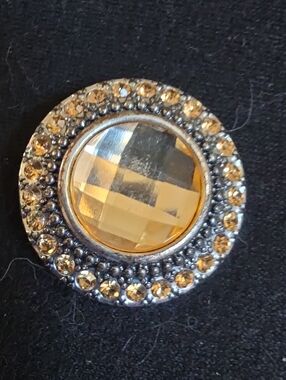STYLE DOTS Topaz Crystal Round Statement Snap - Women Jewelry